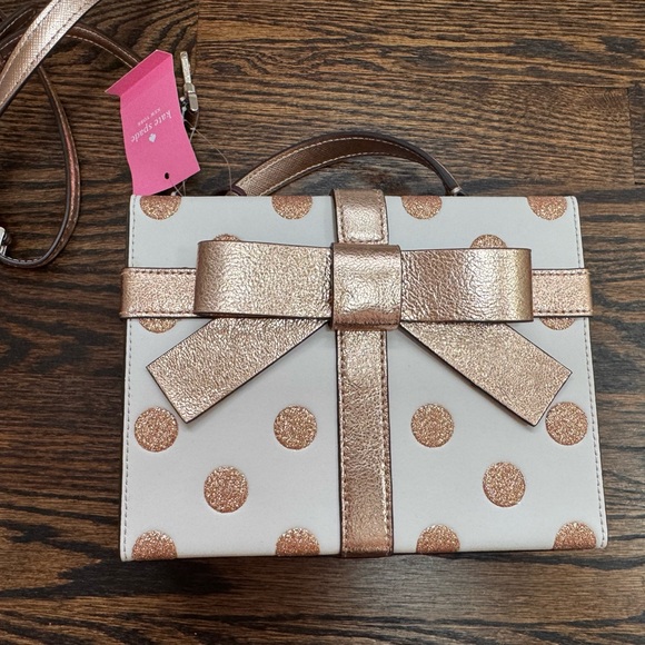 Kate Spade Wrapping Party Gift Box Crossbody & Matching Small Pouch - Picture 2 of 7